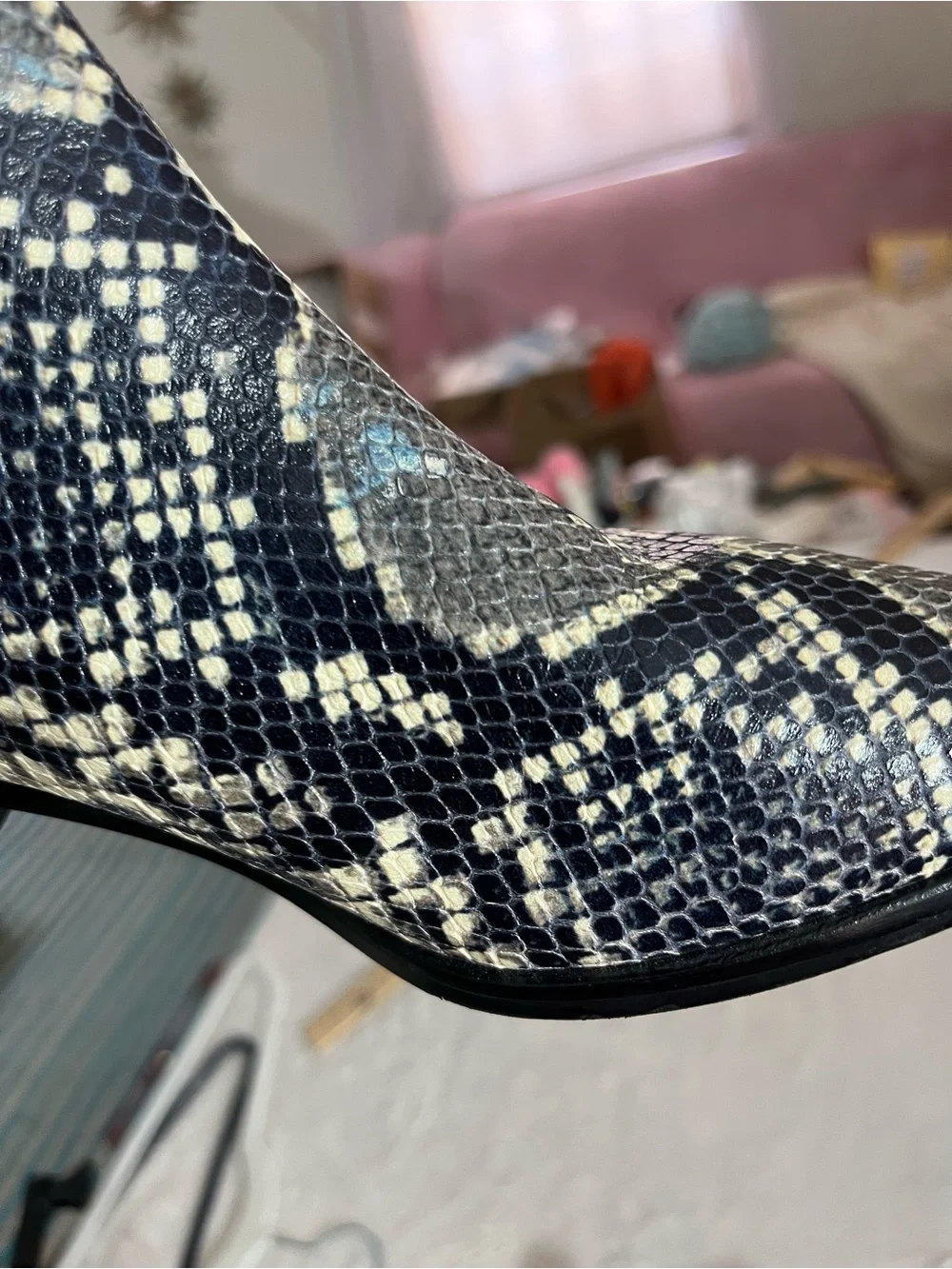 Marc Fisher Leather Snakeskin Yale 4 Chelsea Ankle Boots 7 Low Heel Slip On EUC